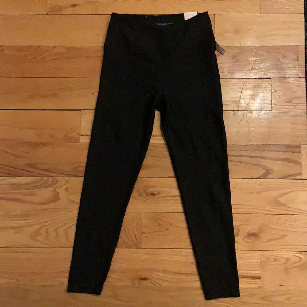 Brand new Victoria’s Secret studio 7/8 tights!